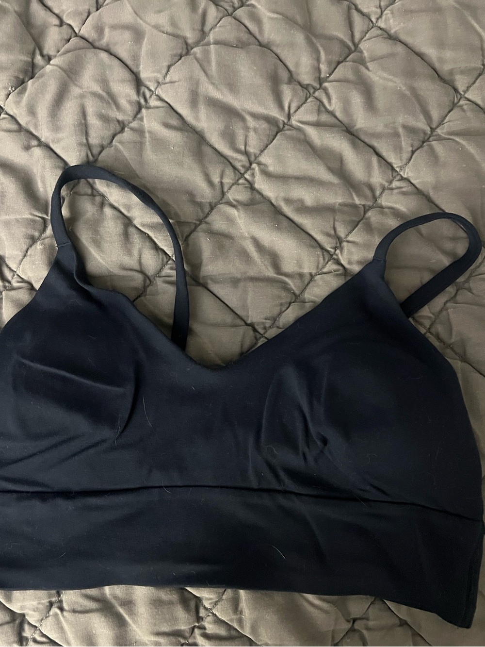 Lululemon focuser bra C/D navy size medium. Good used condition. - Picture 3 of 5